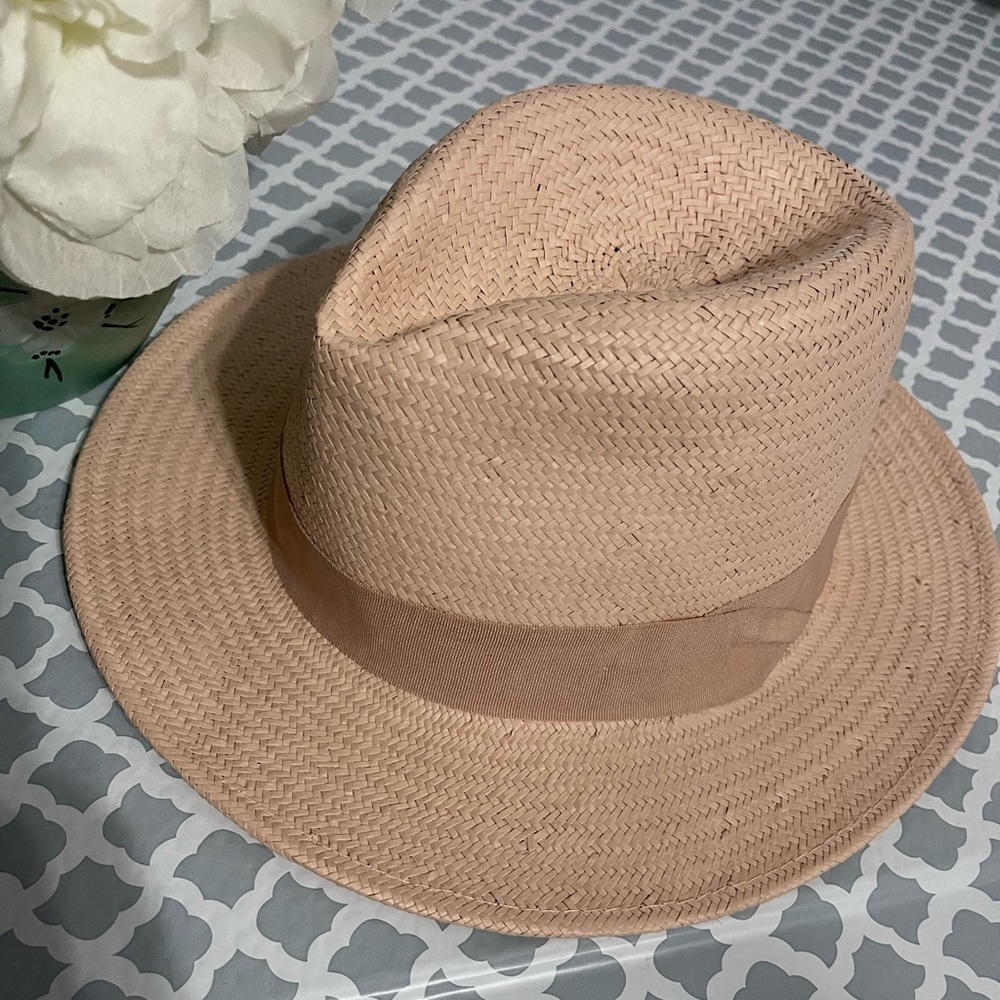 Banana Republic light pink straw hat size small/medium
